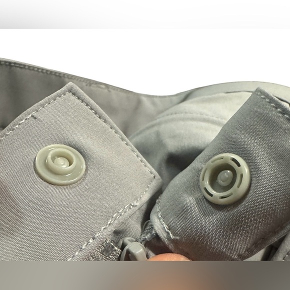 Fabletics Pants Men's Size 35 x 34 Gray Golf Lightweight Stretch Chino Gorpcore - Picture 7 of 12